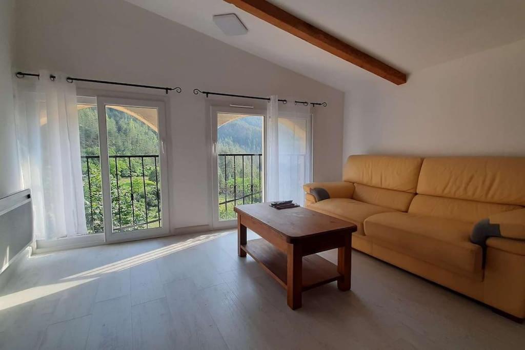 3 Pieces Neuf 65 M² Apartamento Rigaud Exterior foto