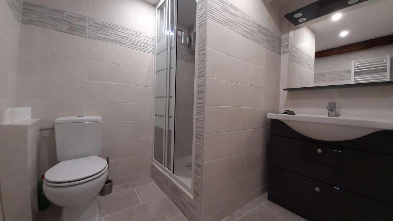 3 Pieces Neuf 65 M² Apartamento Rigaud Exterior foto